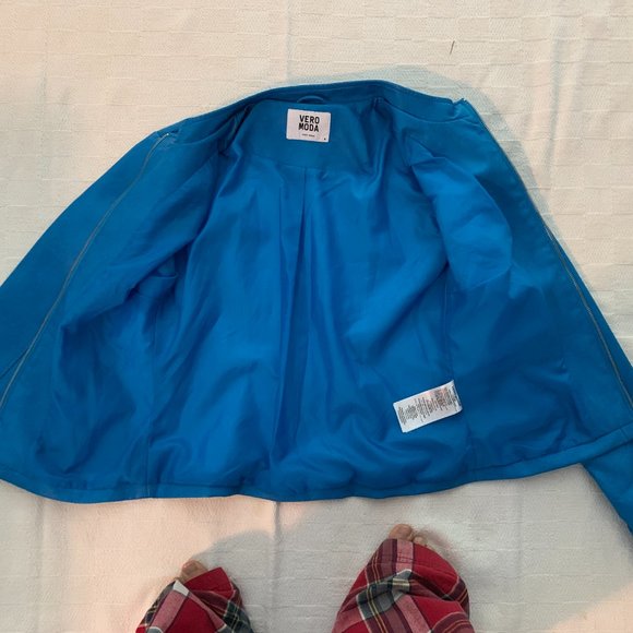 Medium Faux Leather Jacket - Picture 3 of 4